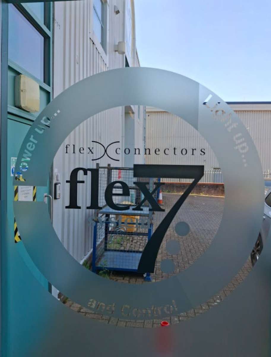 Office in Twyford - photo 3