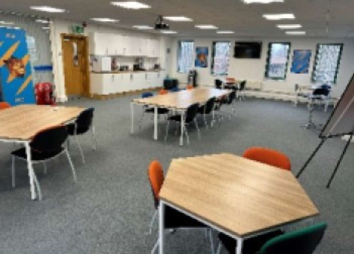 Office in Middleton - photo 3