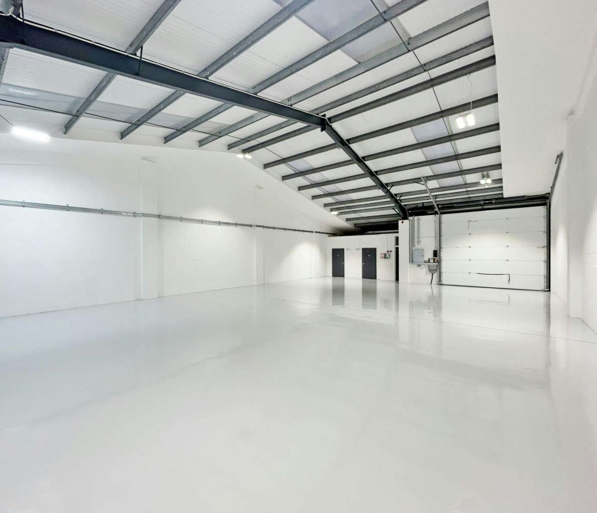 Office in Chessington - photo 2