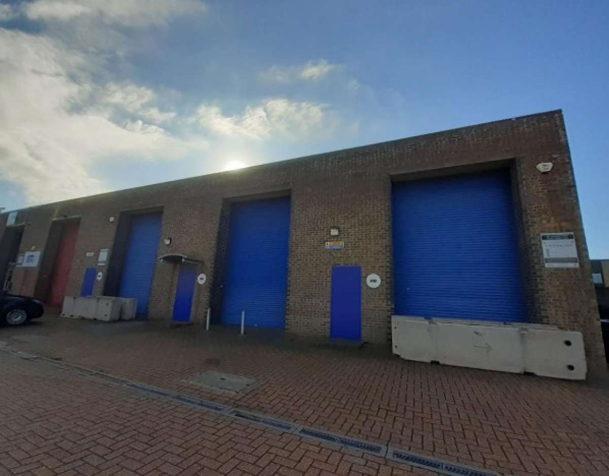 Office in Grays - photo 2