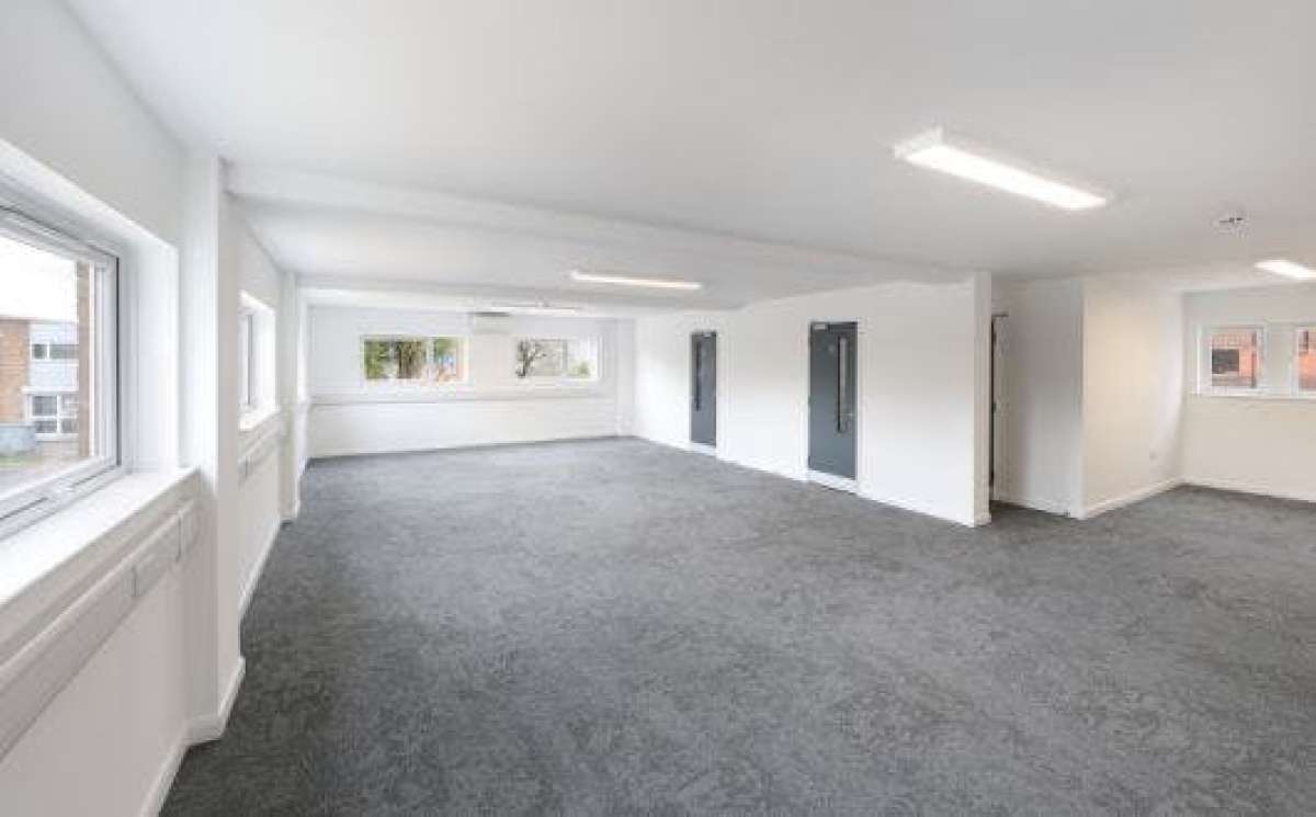 Office in Grays - photo 3