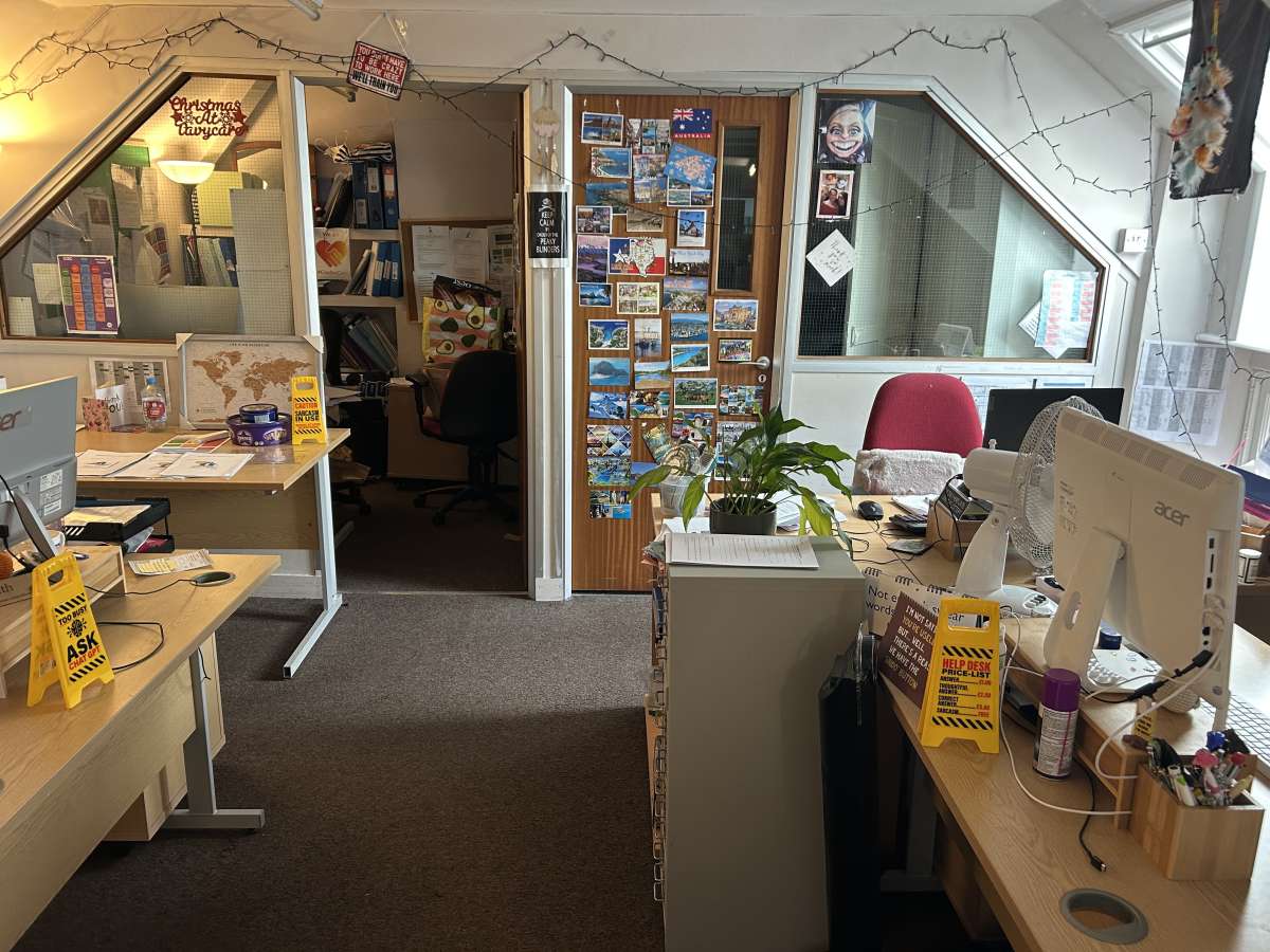 Office in Tavistock - photo 2