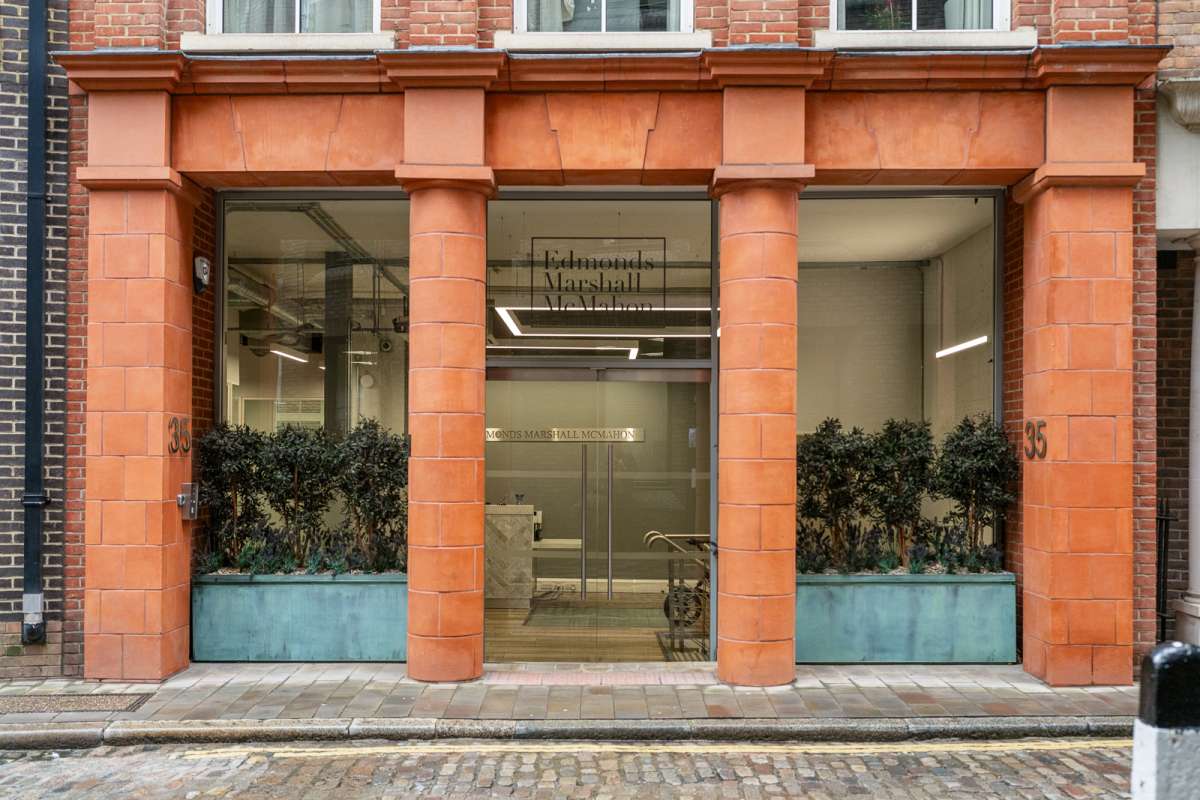 Office in Greater London - photo 2