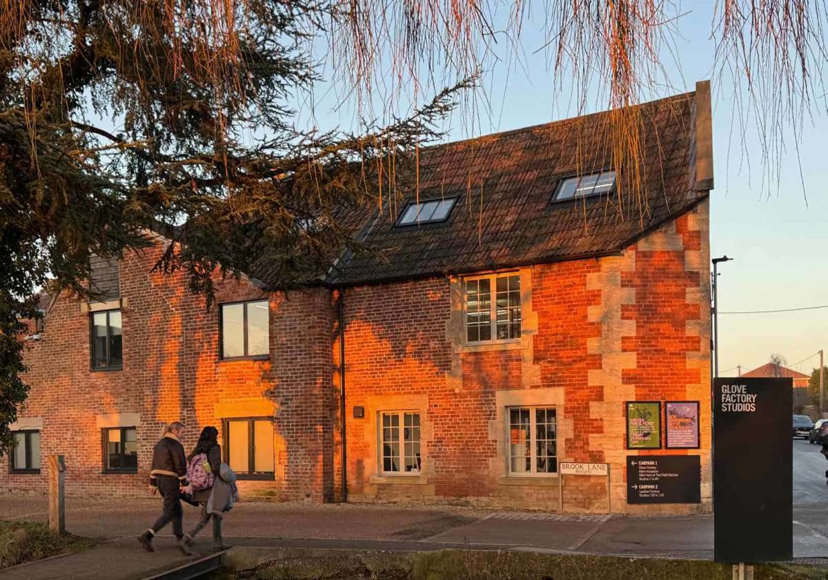 Office in Holt - photo 2