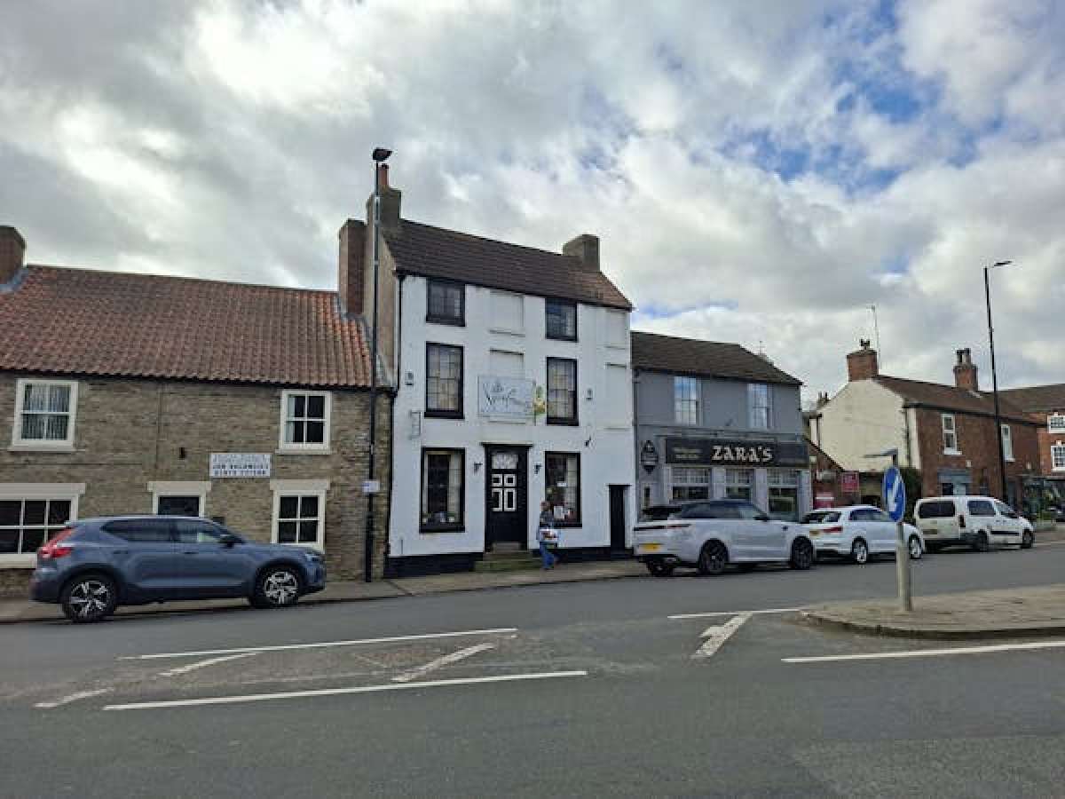 Office in Doncaster - photo 3