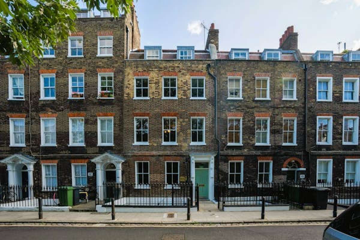 Office To Let, London
