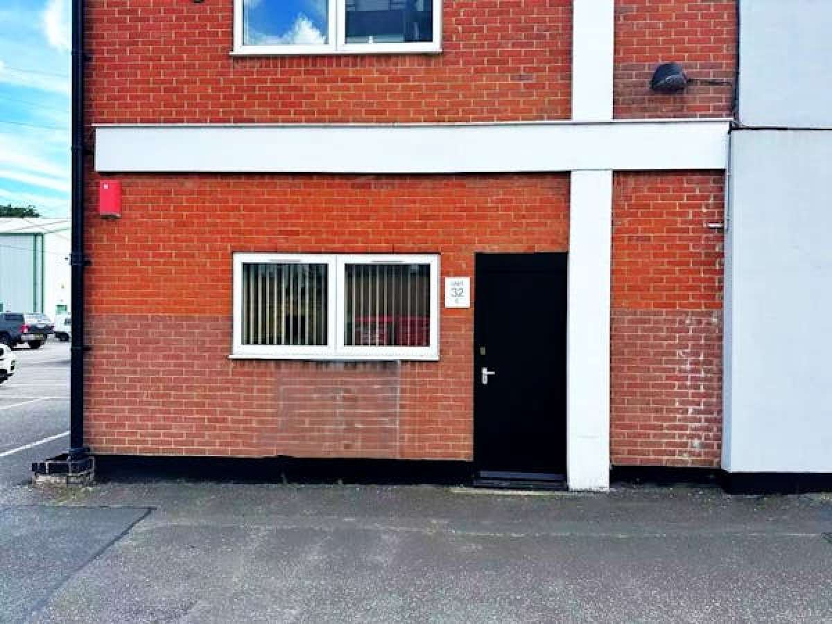 Office To Let, Romford