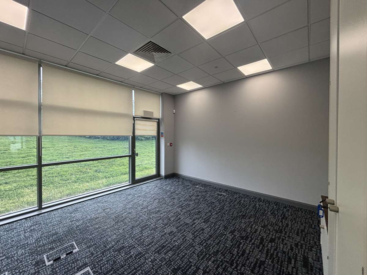 Office in Wells - photo 2