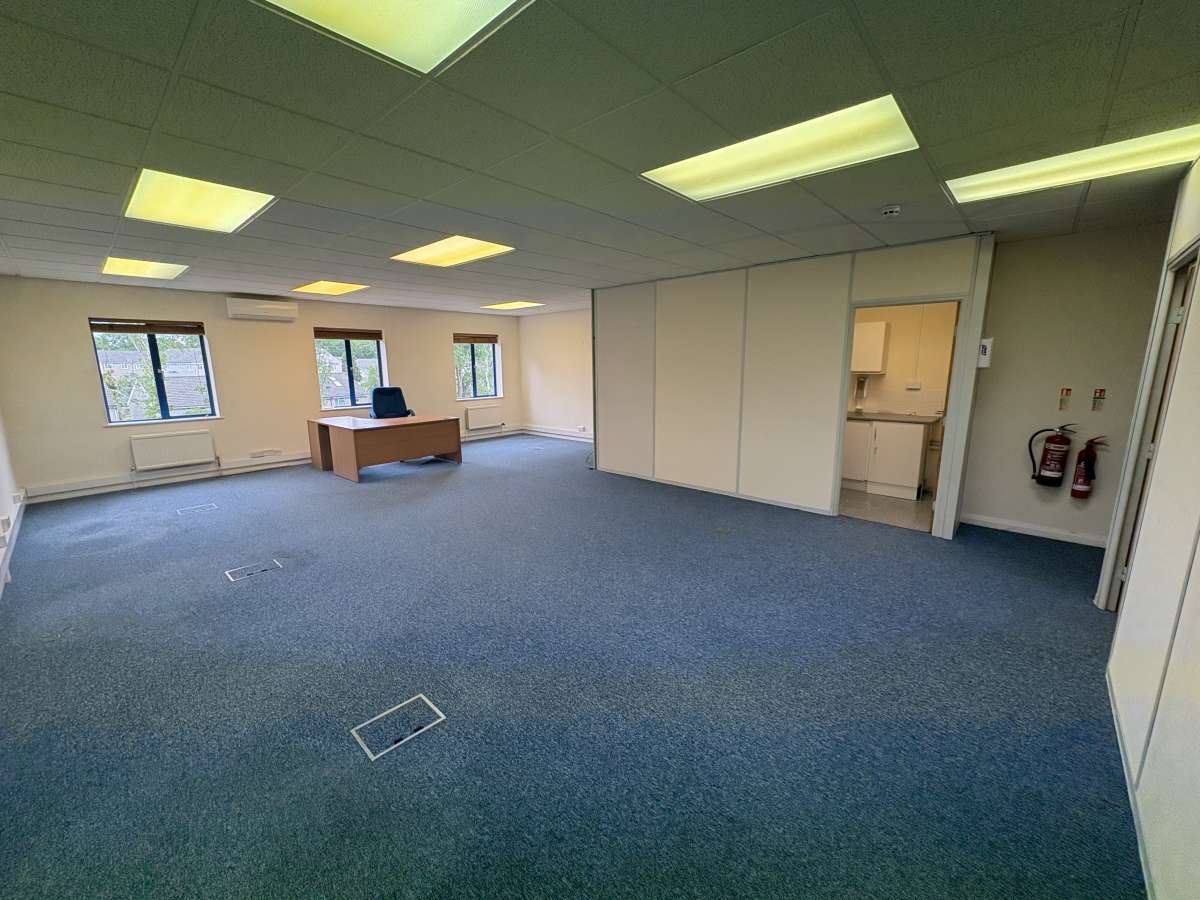 Office in Chandler's Ford - photo 2