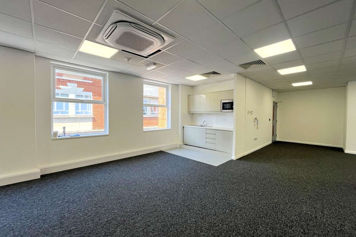 Office in Chelmsford - photo 4