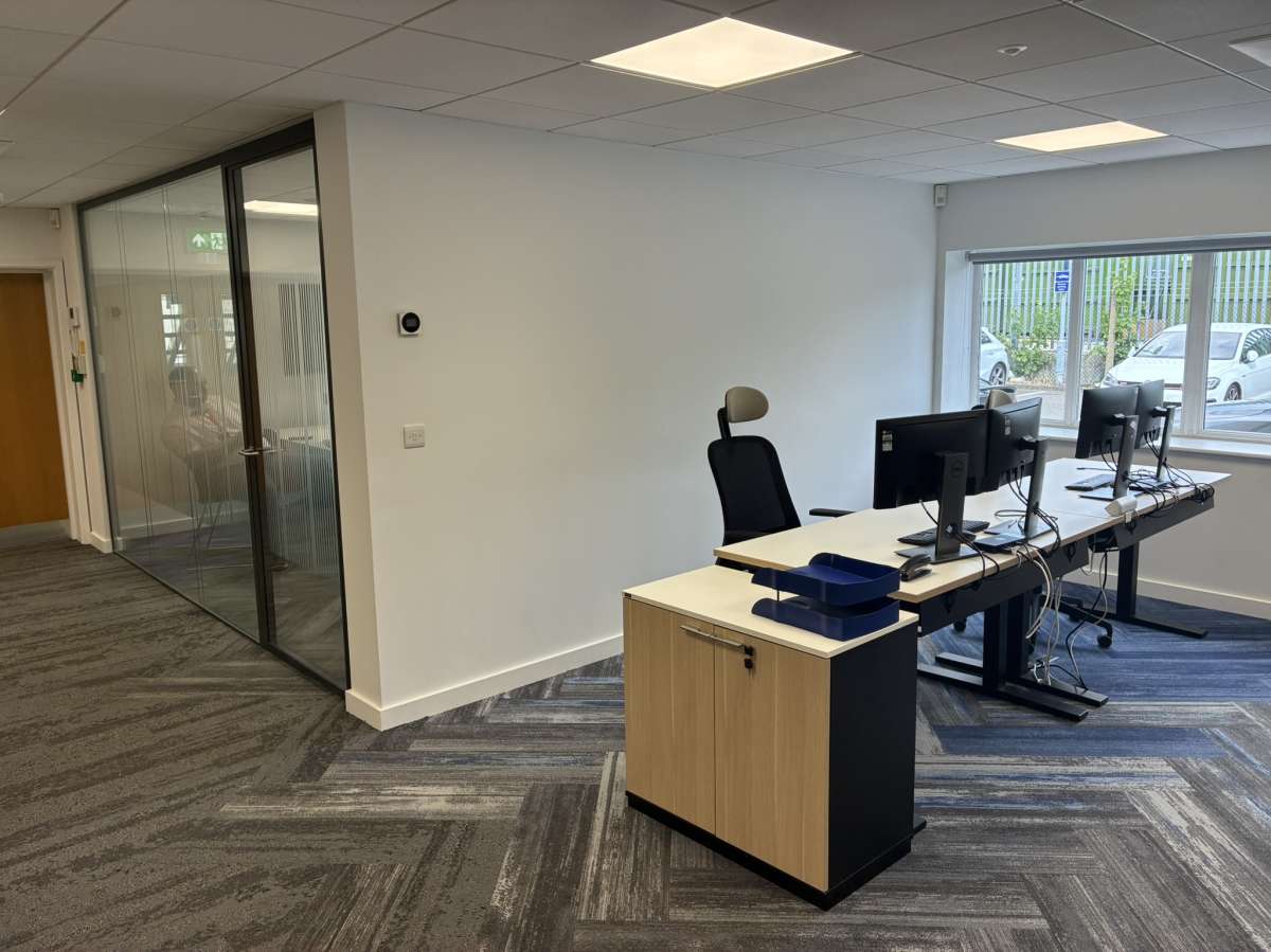 Office in Herts - photo 3