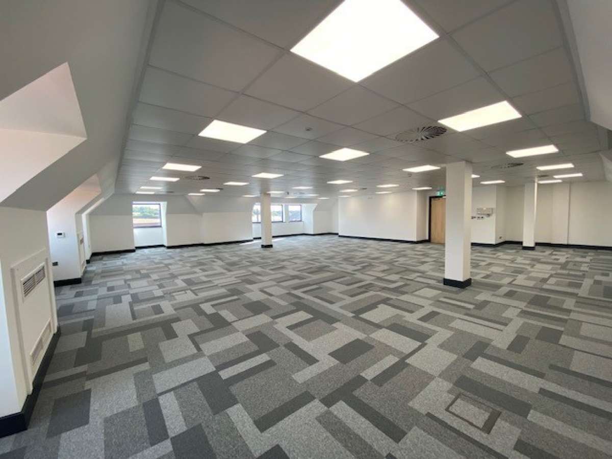 Office in Knebworth - photo 3