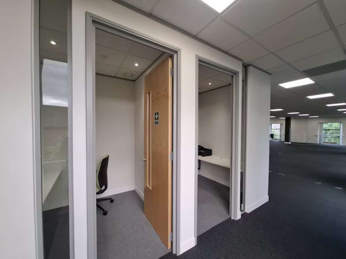 Office in Worcester - photo 4