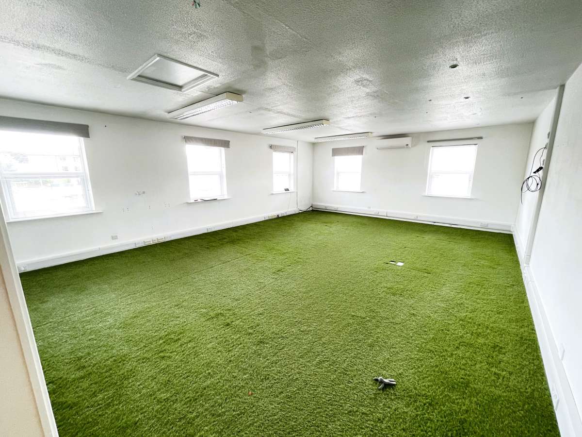 Office in Ashby De La Zouch - photo 3