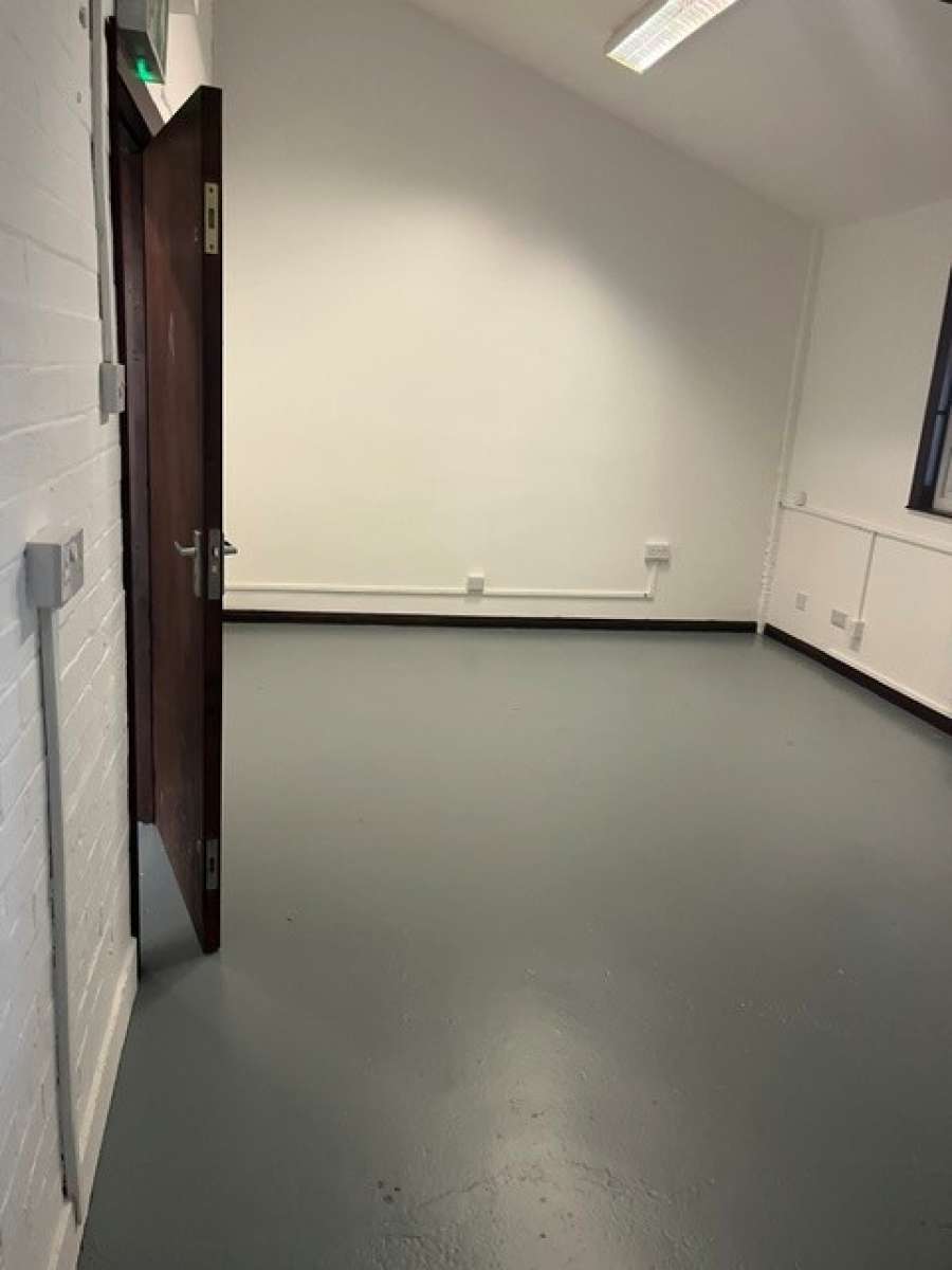 Office in Wing - photo 3
