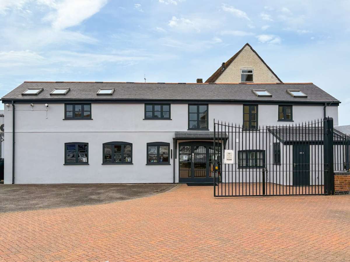 Office in Poole - photo 4