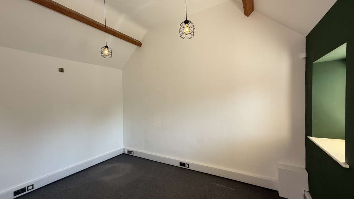 Office in Fenny Compton - photo 3
