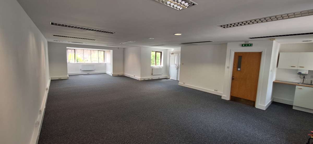 Office in Pulborough - photo 3