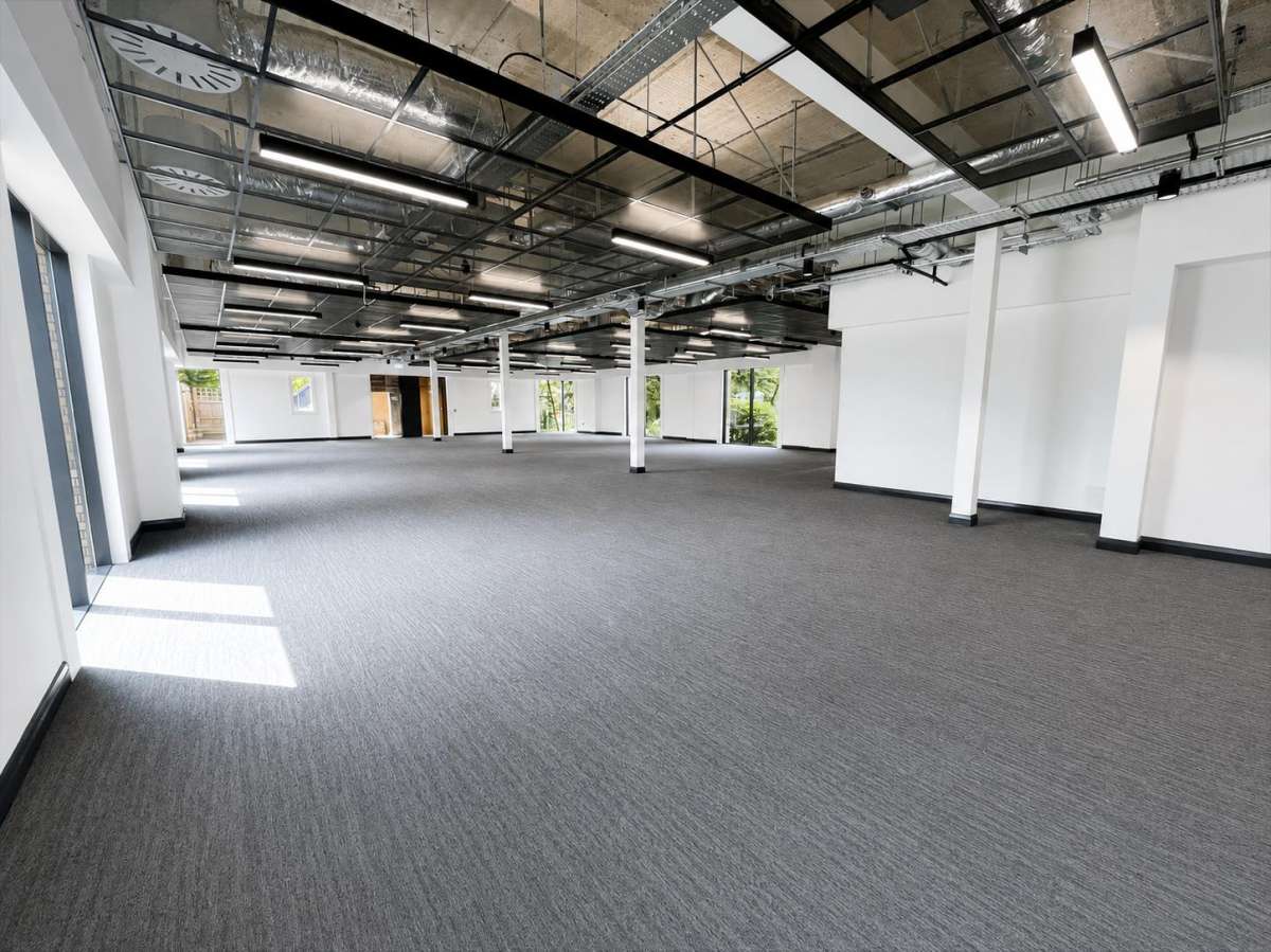 Office in Colchester - photo 3