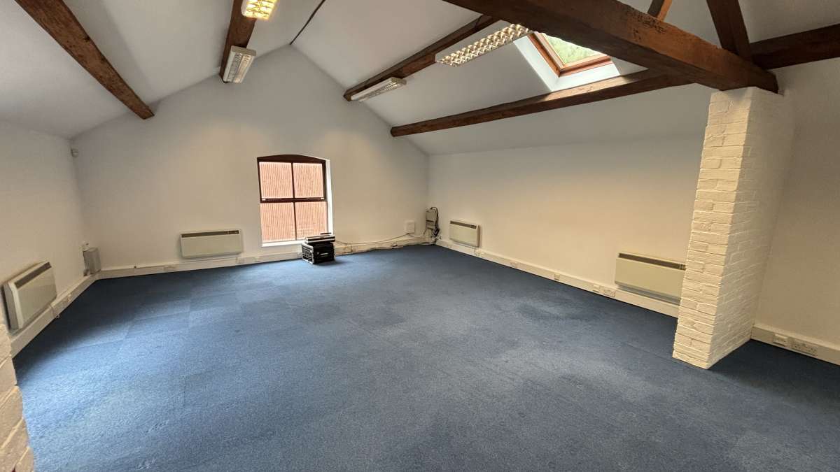 Office in Broadwell - photo 3