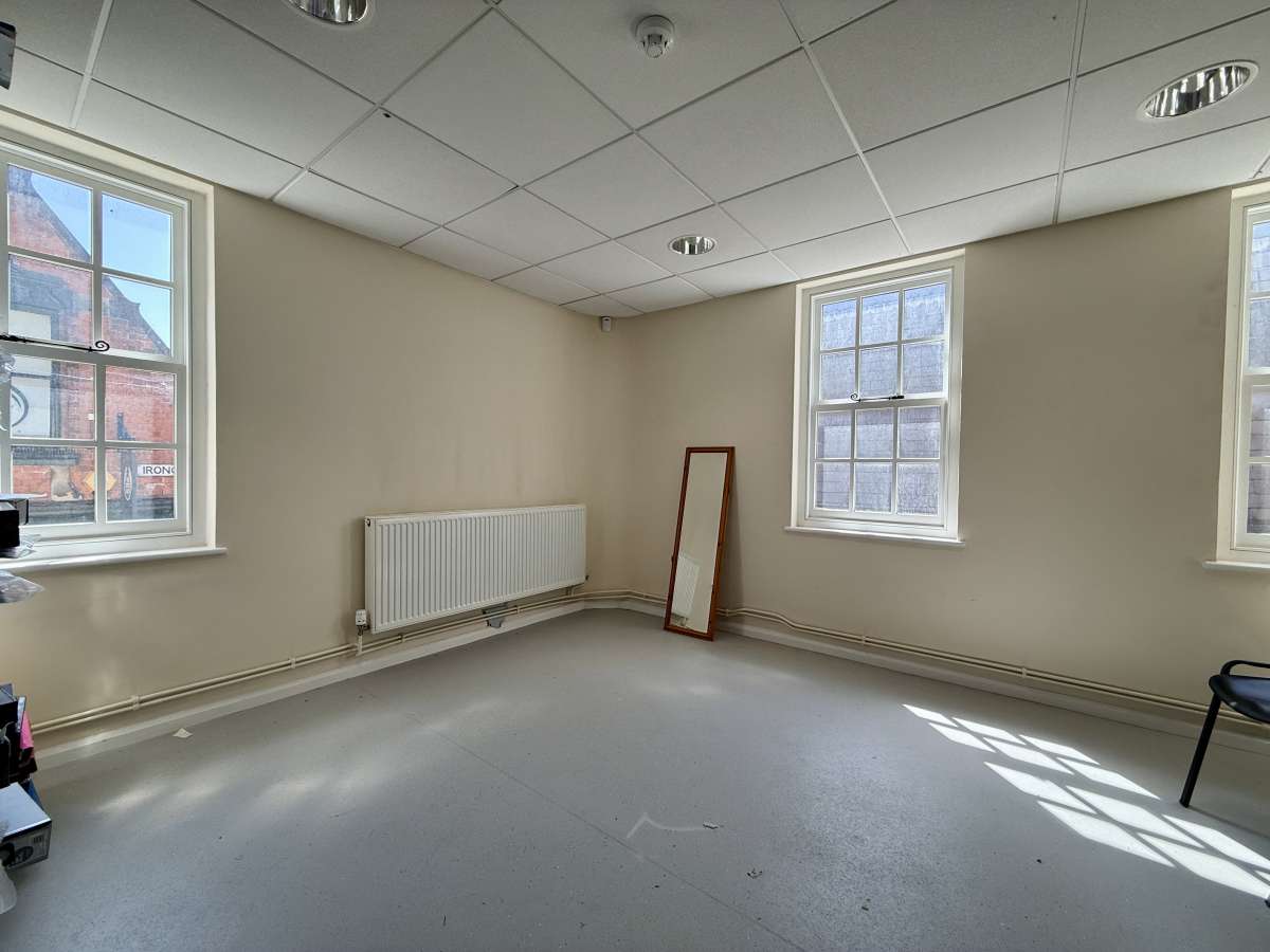 Office in Chesterfield - photo 4