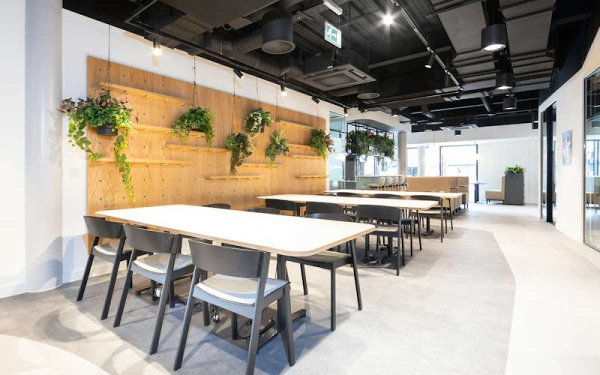 Office in London - photo 4