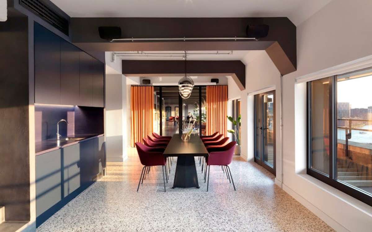 Office in London - photo 2