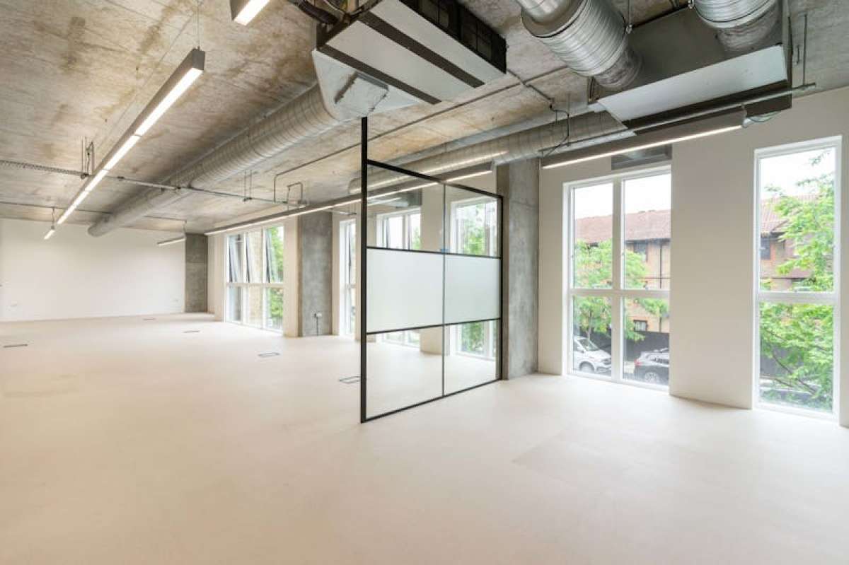 Office in London - photo 4