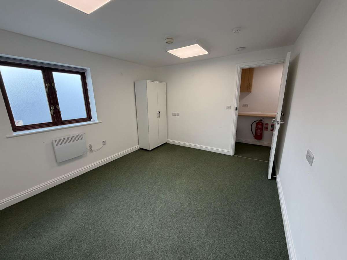 Office in Nottingham - photo 2