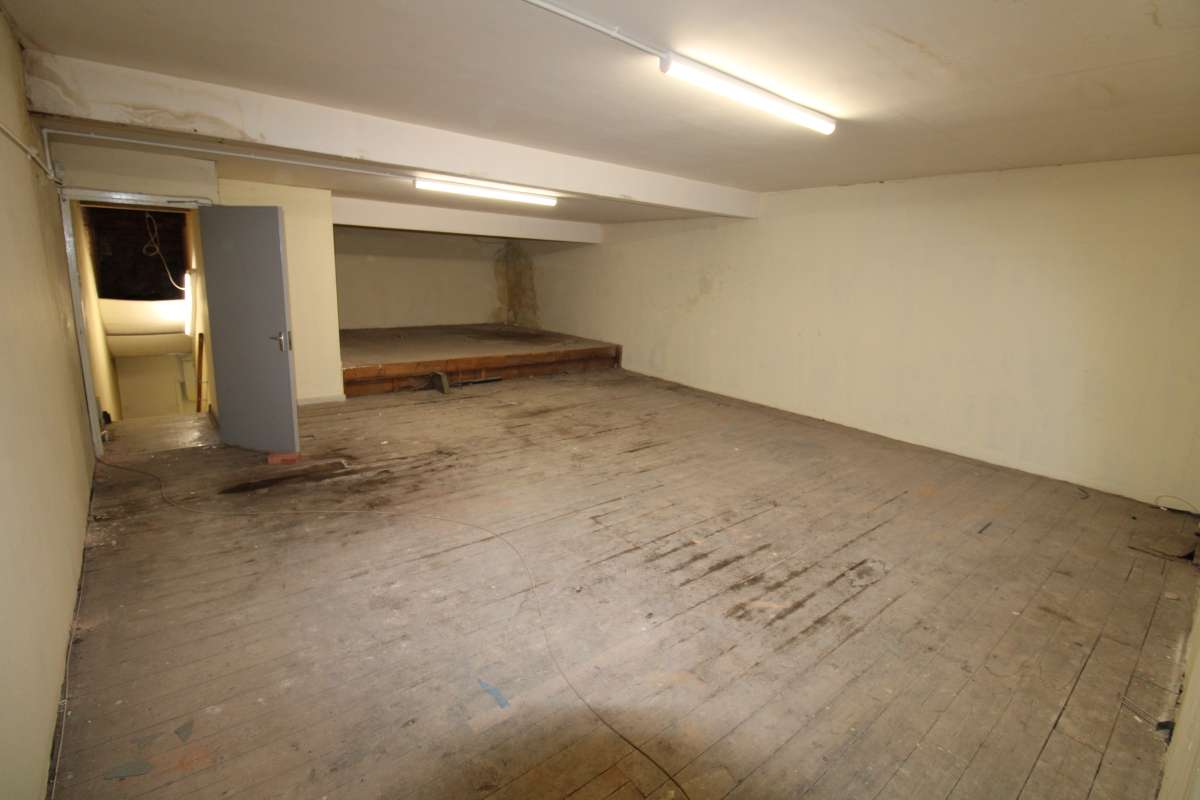 Office in Hinckley - photo 4