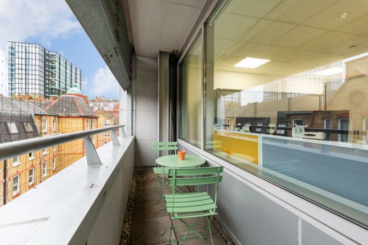 Office in London - photo 4