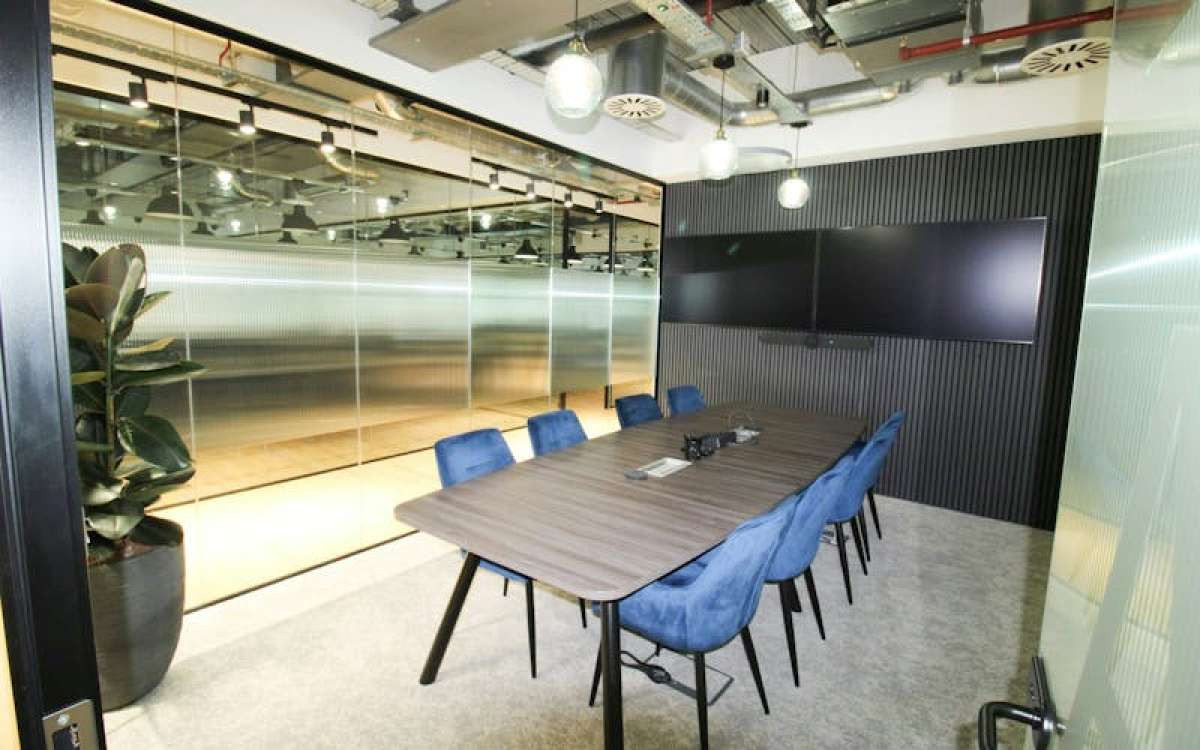 Office in London - photo 3
