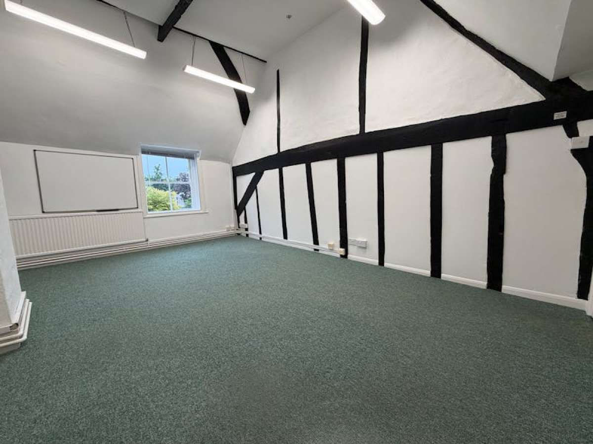 Office in Farnham - photo 4