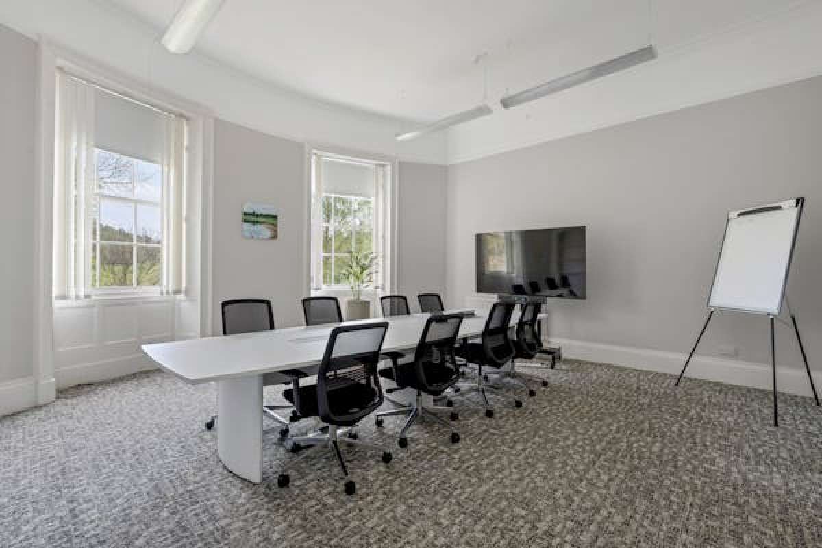 Office in Loughborough - photo 4