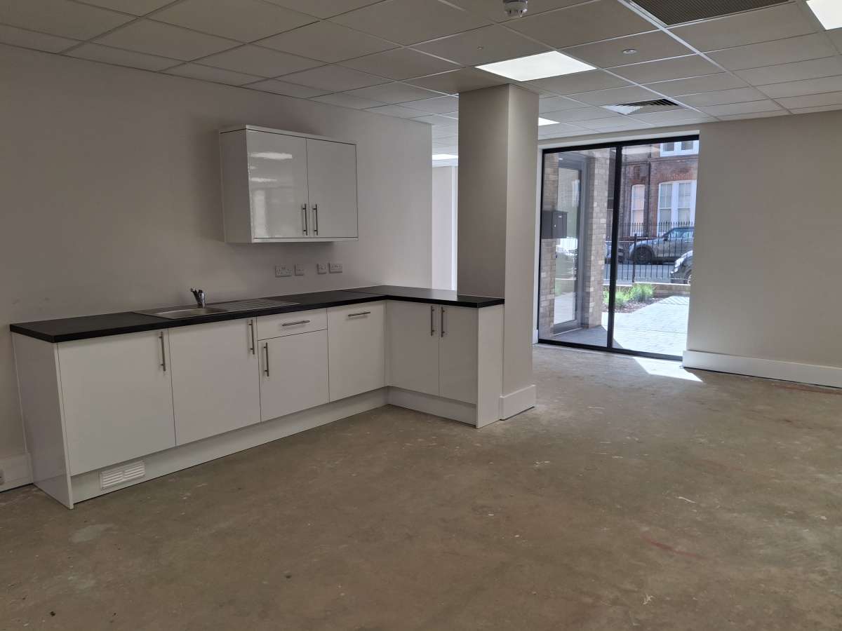 Office in Hove - photo 3