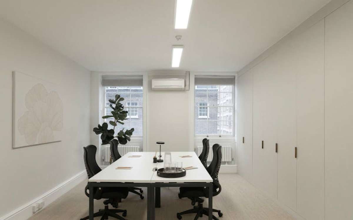 Office in London - photo 3