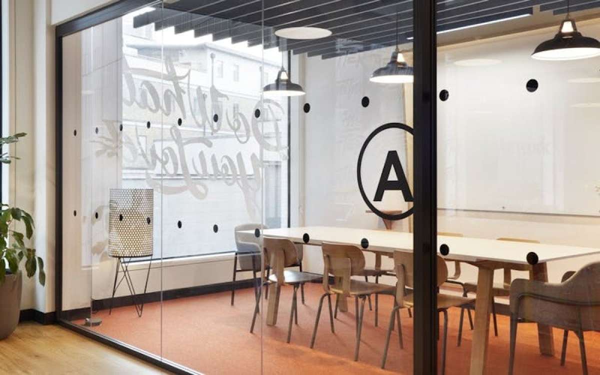 Office in London - photo 2