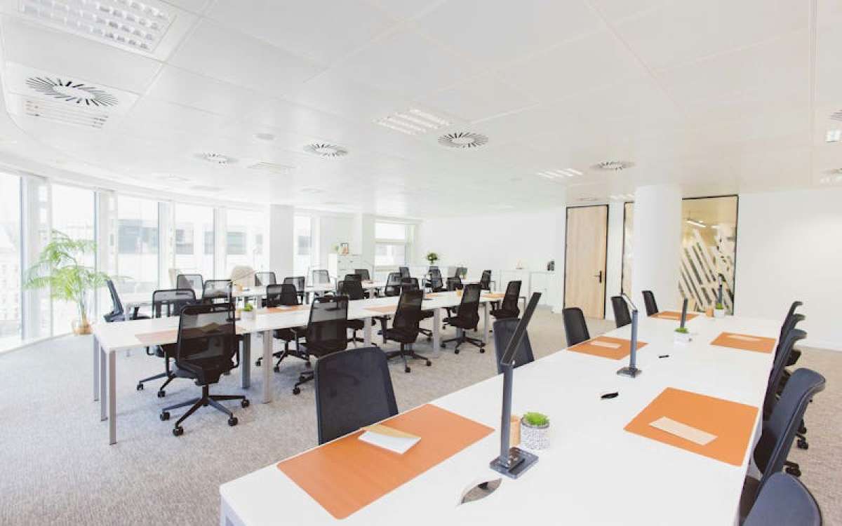 Office in London - photo 2