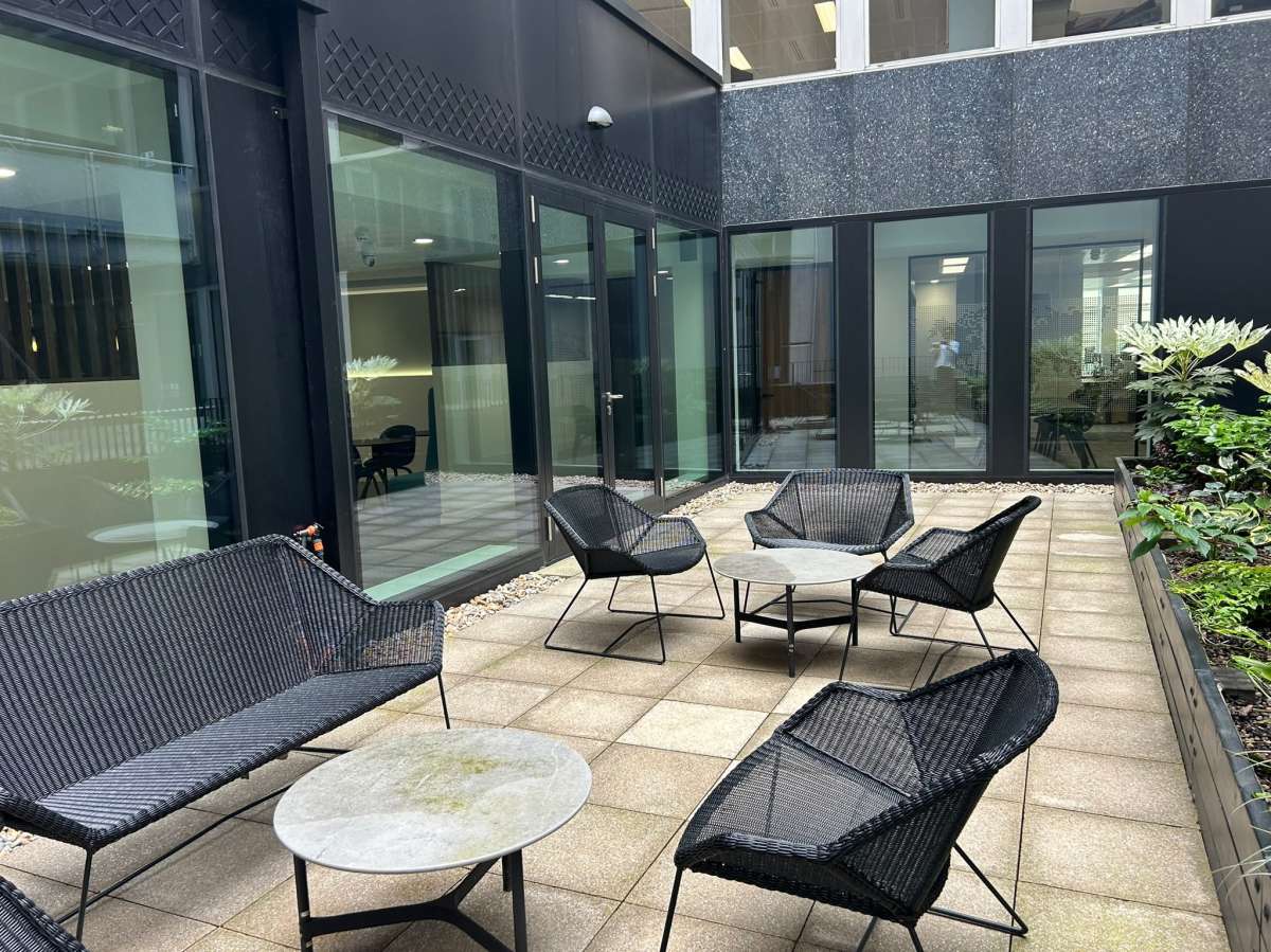 Office in London - photo 4