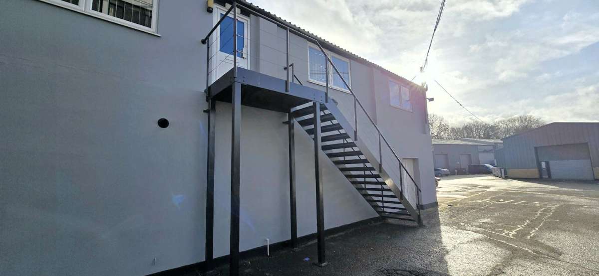 Office in Romford - photo 3