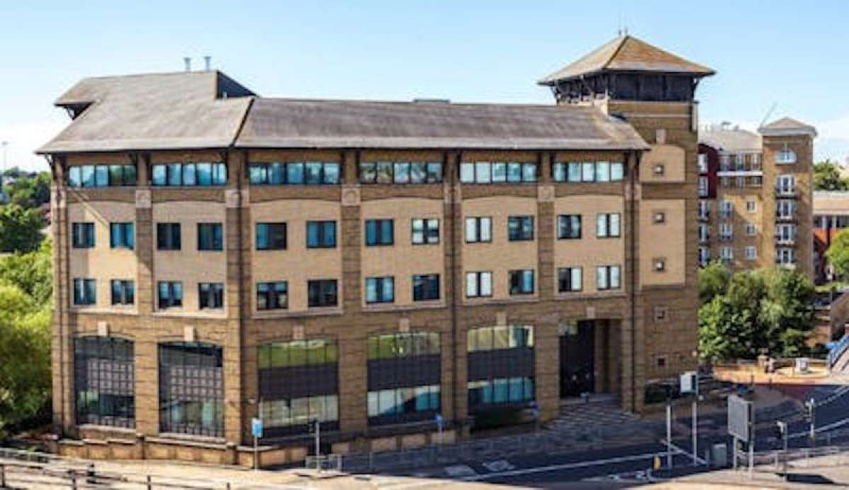 Office To Let, Reading