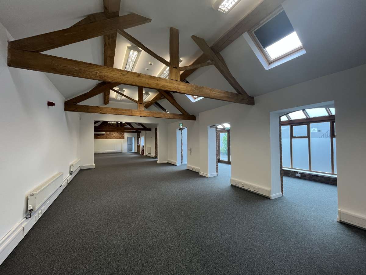 Office in Newtown Unthank - photo 2