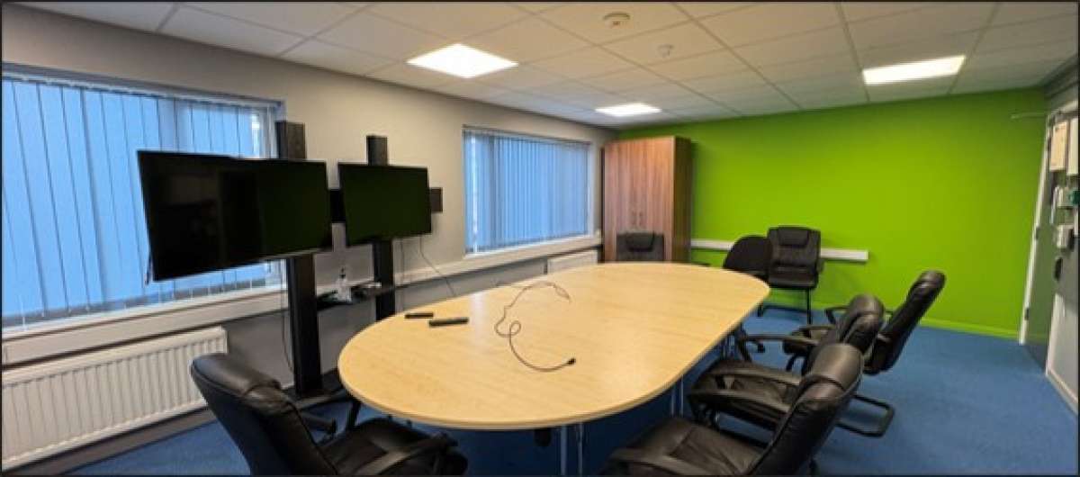 Office in Chilwell - photo 4