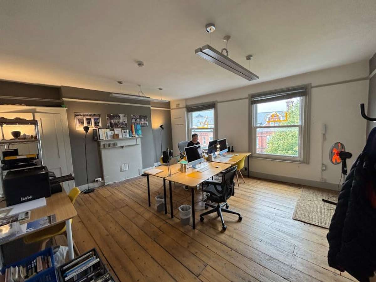 Office in Southampton - photo 2