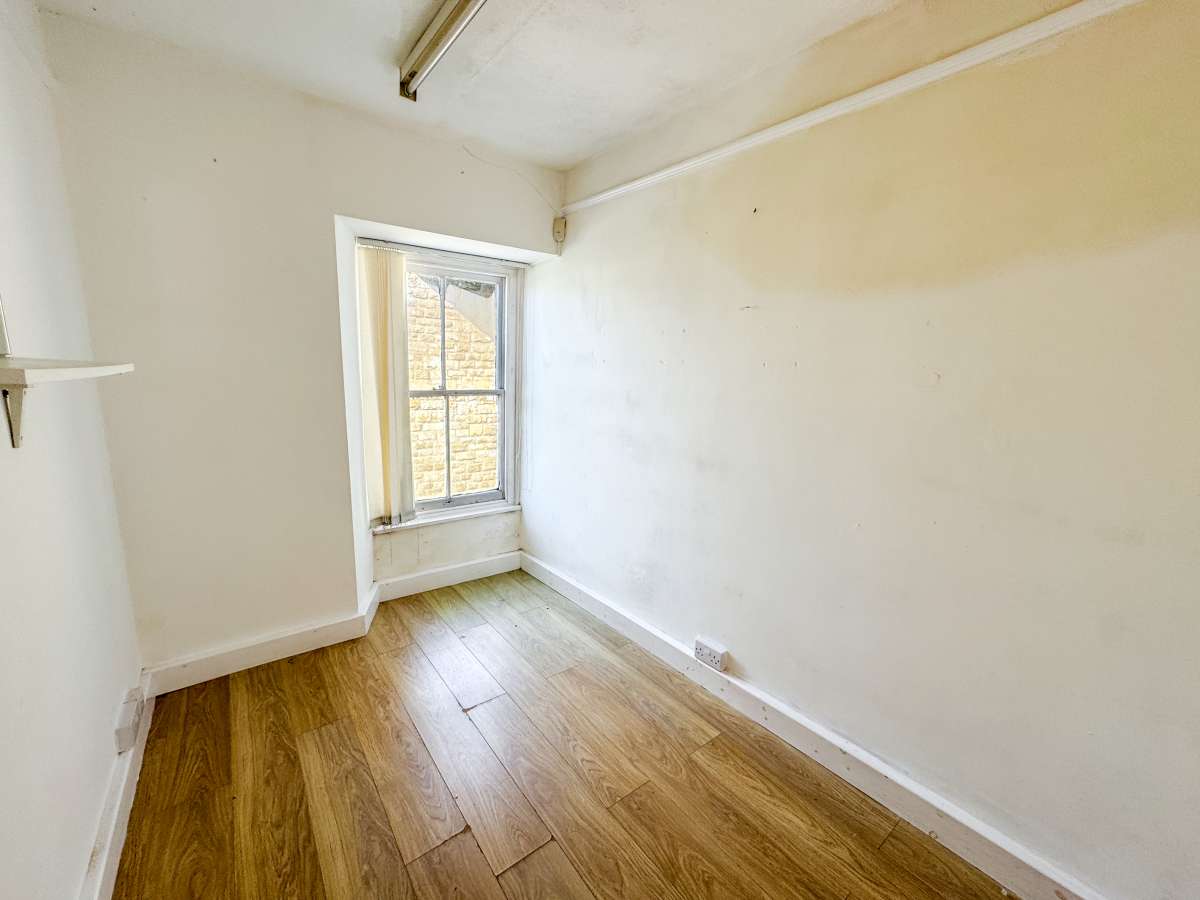 Office in Hayle - photo 4