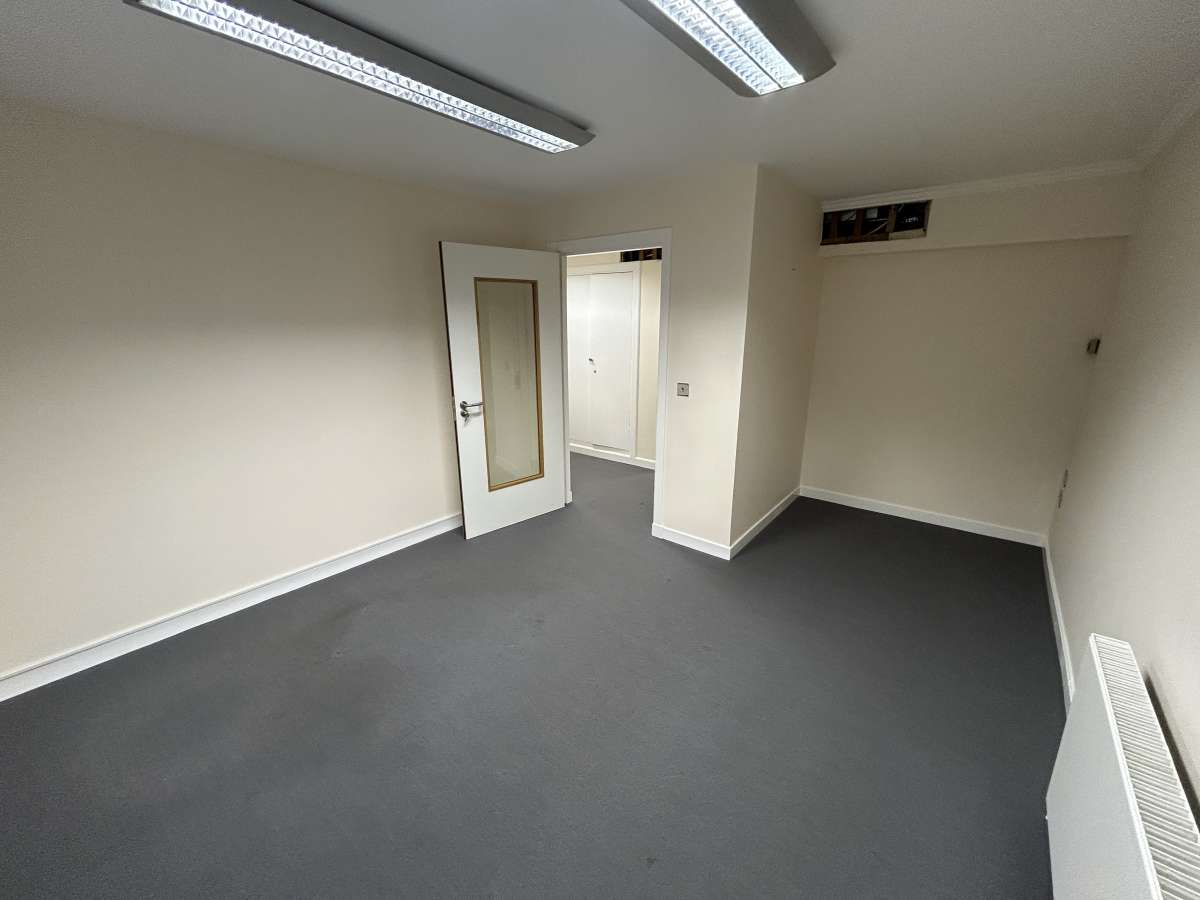 Office in Glasgow - photo 4