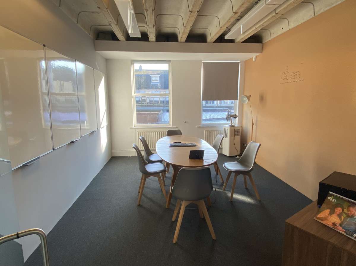 Office in Marine Parade - photo 4