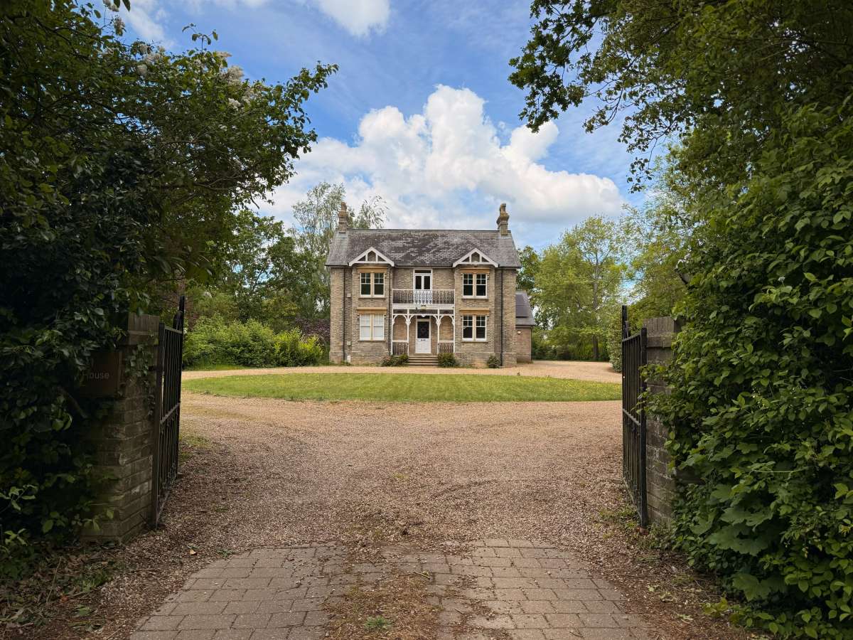 Office For Sale, Copdock