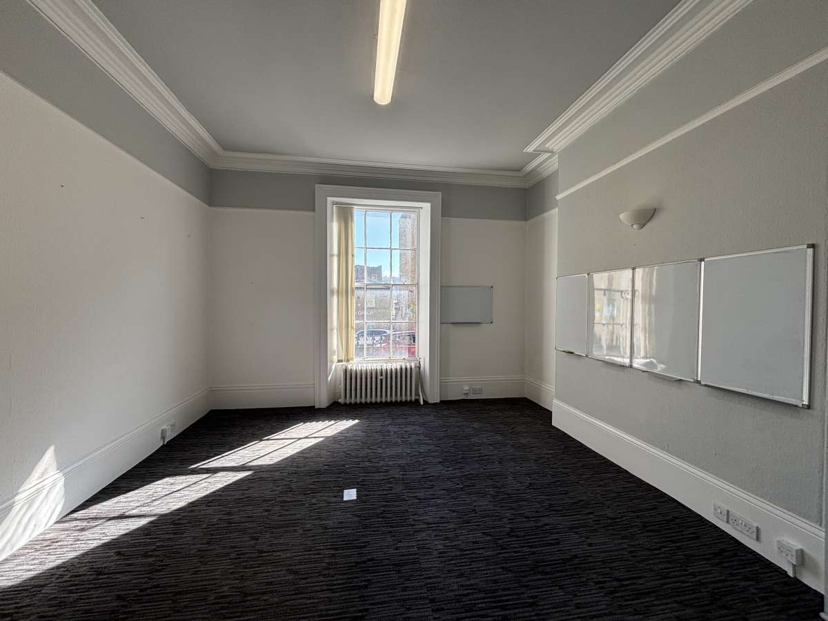 Office in Halifax - photo 3