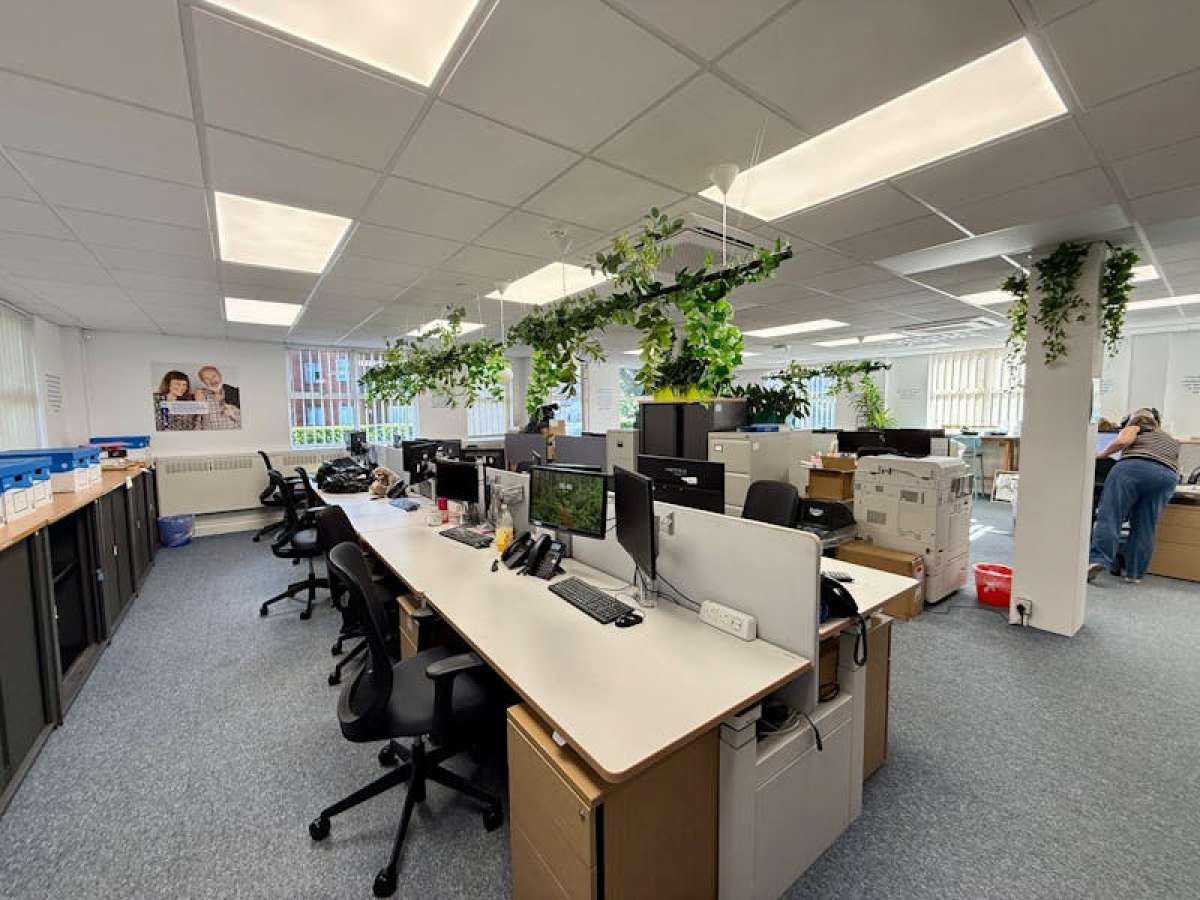 Office in Wimborne - photo 2